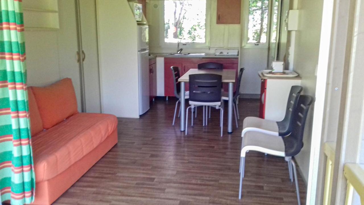 Le Beau Veze Hotell Carqueiranne Exteriör bild