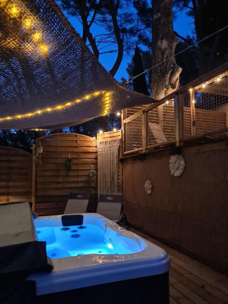 Le Beau Veze Hotell Carqueiranne Exteriör bild